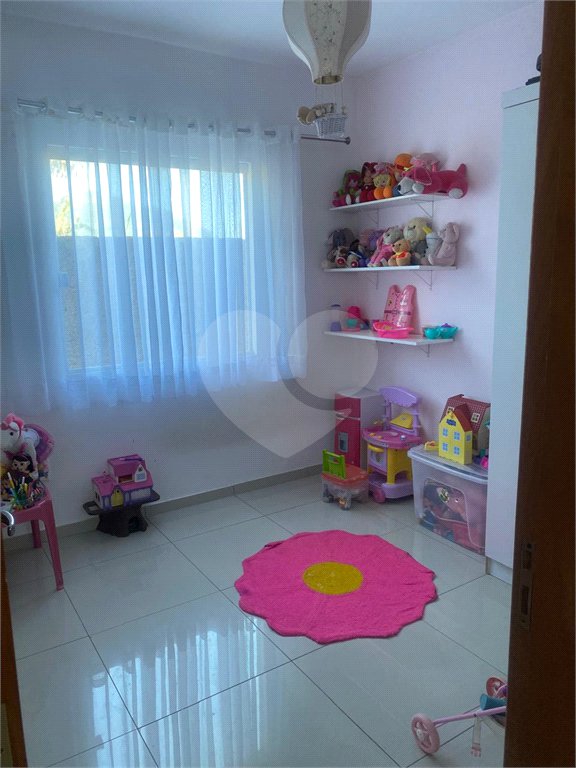 Casa à venda com 3 quartos, sendo 1 suíte, no condomínio Residencial Vale Verde, Rio de Janeiro - RJ