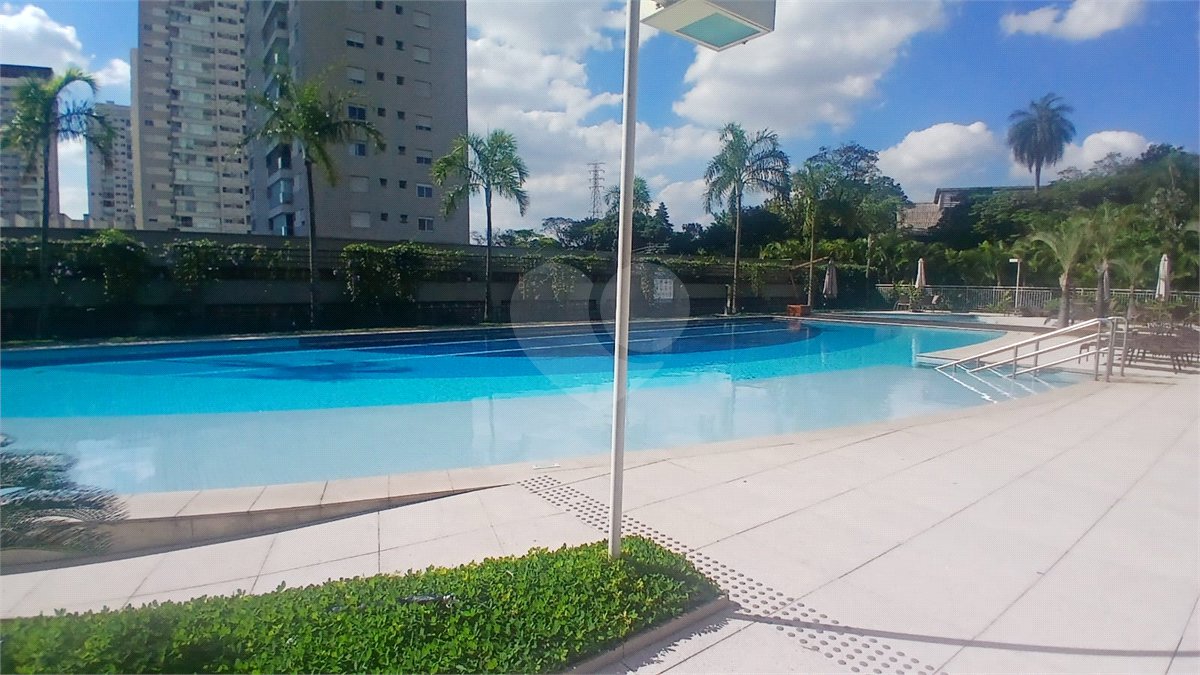 Apartamento para alugar com 2 quartos, sendo 1 suíte, em Vila Anastácio, São Paulo, SP