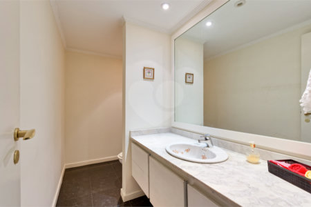 Apartamento à venda com 4 suítes em Jardim Marajoara, São Paulo, SP