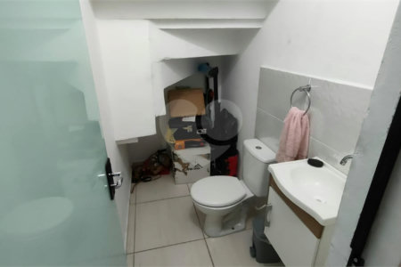 Casa de Vila para alugar com 2 quartos em Lopes de Oliveira, Sorocaba, SP