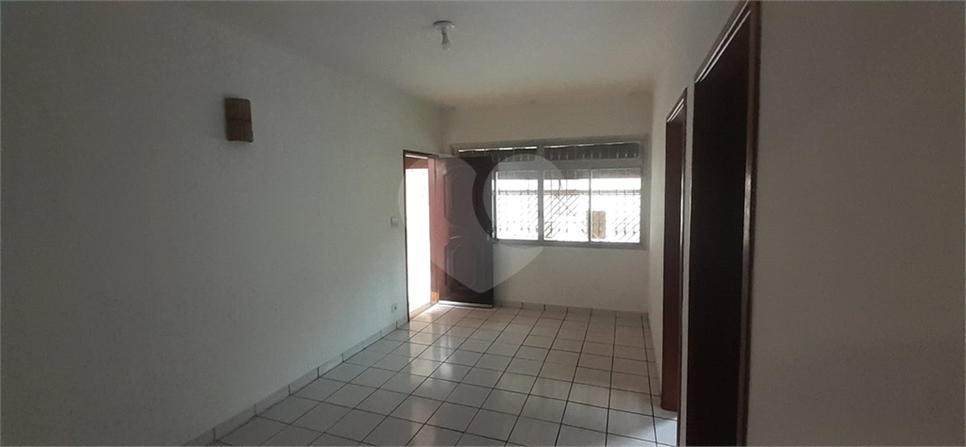 Casa à venda com 3 quartos, sendo 1 suíte, em Vila Gustavo, São Paulo, SP