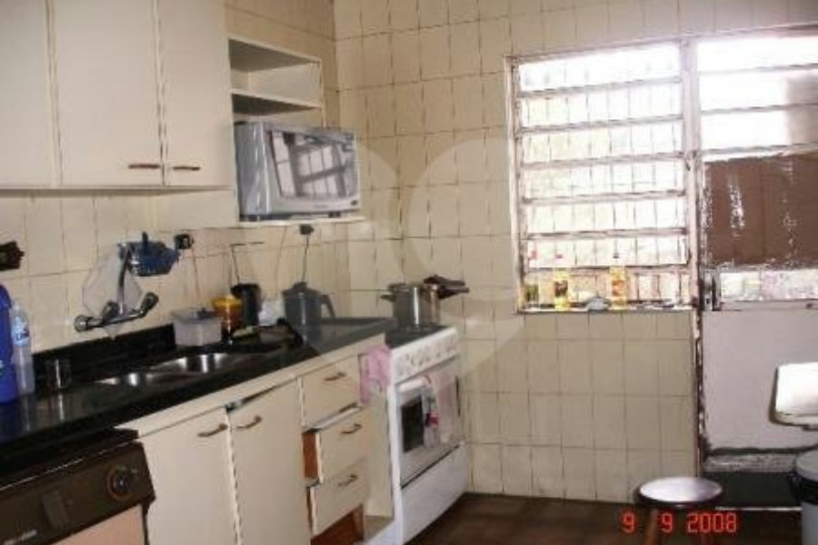 Sobrado à venda com 5 quartos, sendo 3 suítes,  em Vila Irmãos Arnoni, São Paulo, SP