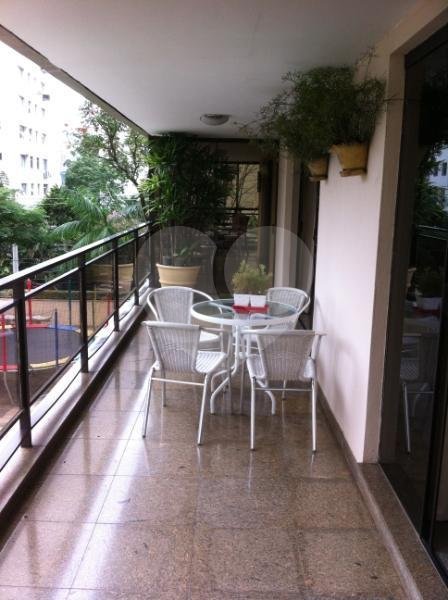 Apartamento à venda com 4 suítes em Real Parque, São Paulo, SP