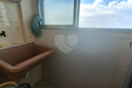 Apartamento à venda com 1 quarto no Centro, Mongaguá, SP