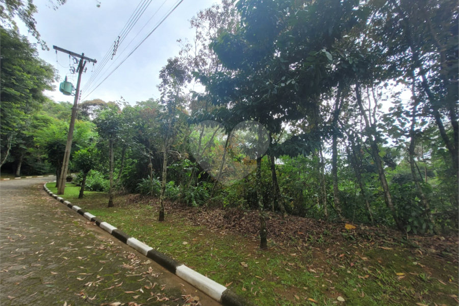 Terreno à venda no condomínio Parque Petrópolis 4 Secção, Mairiporã - SP