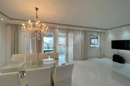 Apartamento à venda com 3 suítes em Vila Andrade, São Paulo, SP