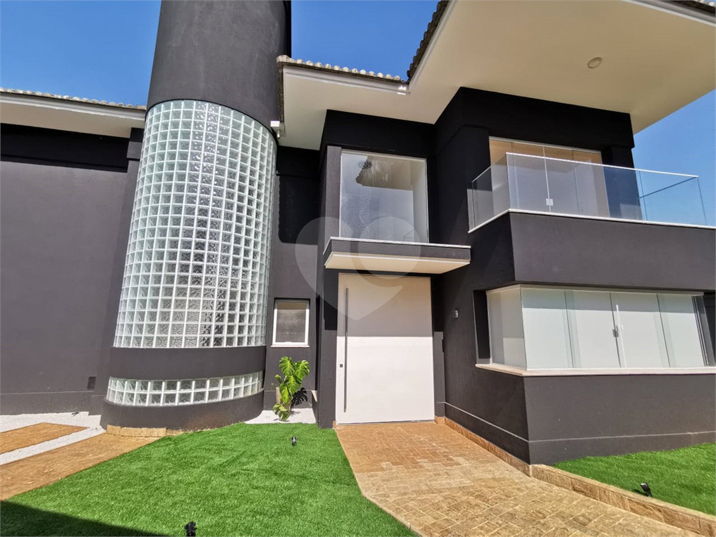 Casa à venda ou para alugar com 4 suítes em Parque dos Príncipes, São Paulo, SP