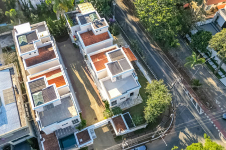 Casa à venda com 4 quartos, sendo 2 suítes, no condomínio Stephanie, São Paulo - SP