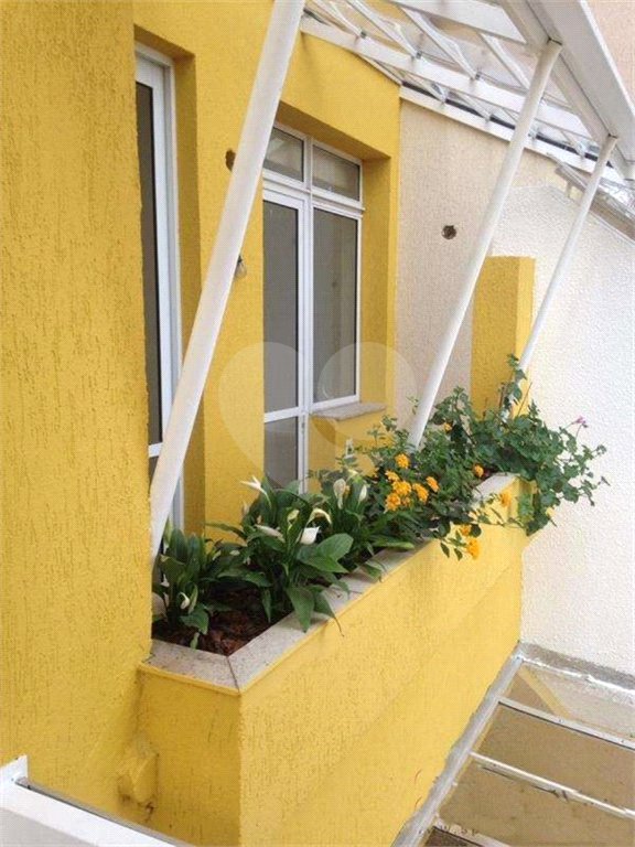 Casa à venda com 3 quartos, sendo 1 suíte,  no condomínio Residencial Vegas, São Paulo - SP