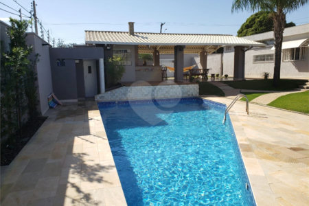 Casa à venda com 3 suítes em Vila Harmonia, Araraquara, SP