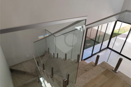 Casa à venda com 3 suítes no condomínio Recanto das Palmas, Vinhedo - SP