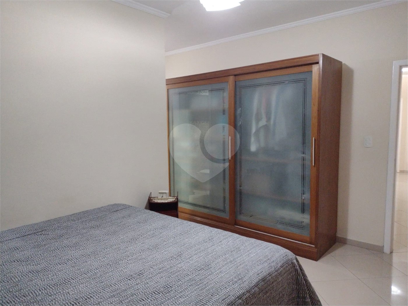 Sobrado à venda com 2 quartos, sendo 1 suíte, em Jardim Márcia, Suzano, SP