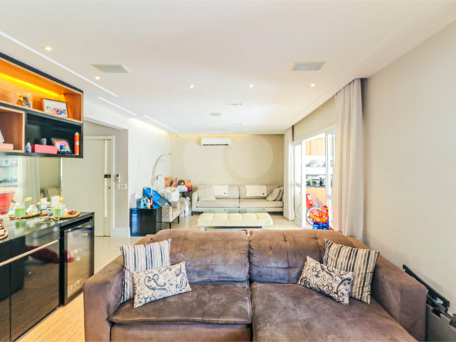 Apartamento à venda com 3 suítes em Brooklin, São Paulo, SP