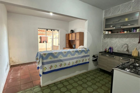 Casa à venda com 4 quartos, sendo 1 suíte,  em Jardim Estoril, Ponta Porã, MS
