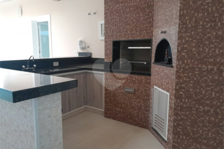 Casa à venda com 5 suítes no condomínio Ipe Velho, Vinhedo - SP