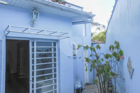 Casa Térrea à venda com 4 quartos, sendo 2 suítes, em Jardim das Bandeiras, São Paulo, SP