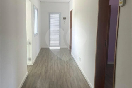Casa à venda com 3 suítes no condomínio Altos de São Roque, São Roque - SP