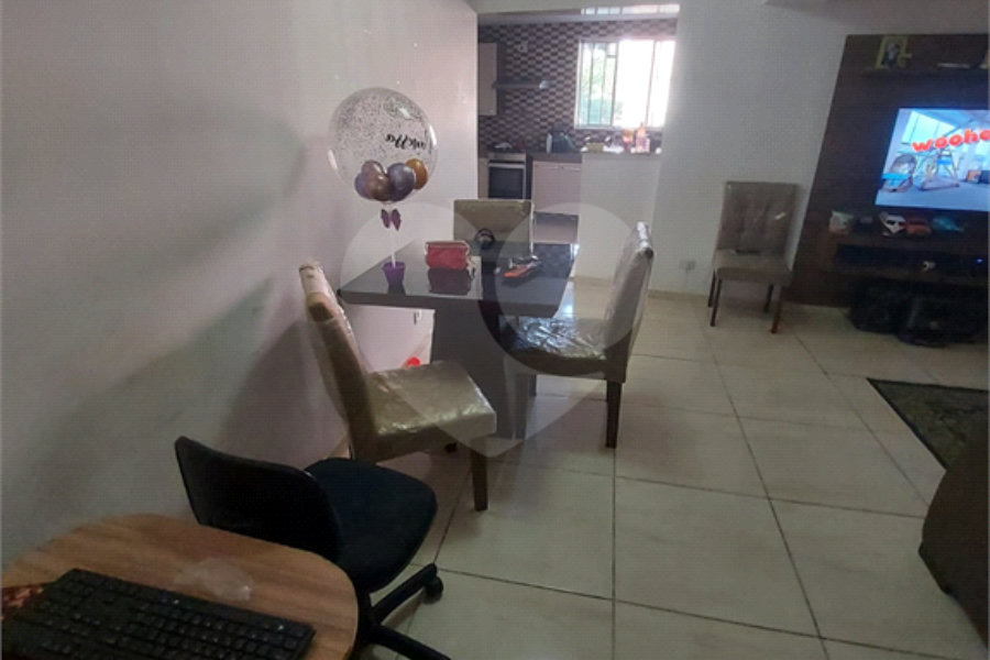 Sobrado à venda com 8 quartos no Brasilândia, São Paulo, SP