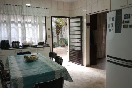 Casa à venda com 3 quartos, sendo 1 suíte, em Jardim São Paulo(zona Norte), São Paulo, SP