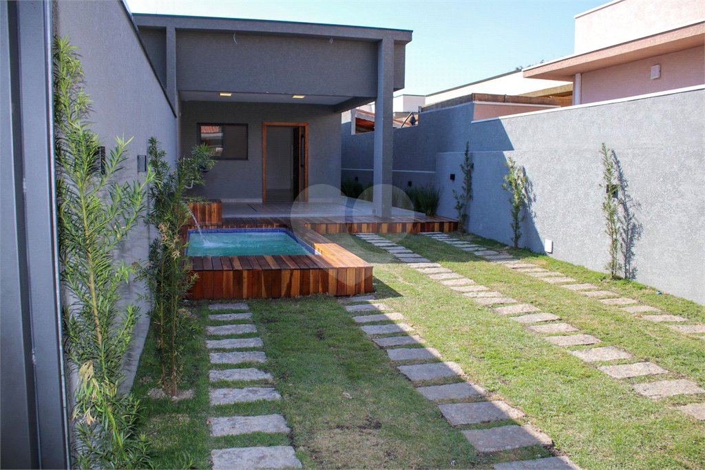 Casa à venda com 3 suítes em Jardim Ipê, Atibaia, SP