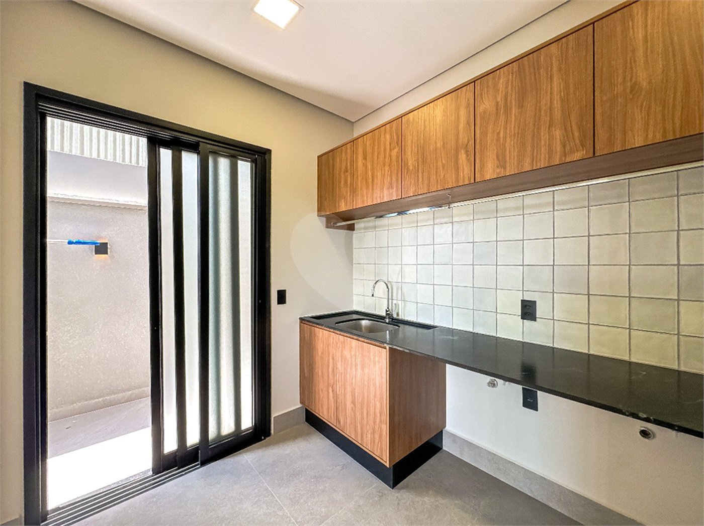 Casa à venda com 3 suítes no condomínio Jardim Vila Paradiso, Indaiatuba - SP
