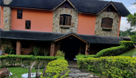 Casa à venda com 4 quartos, sendo 2 suítes, no condomínio Aruã Eco Park, Mogi das Cruzes - SP