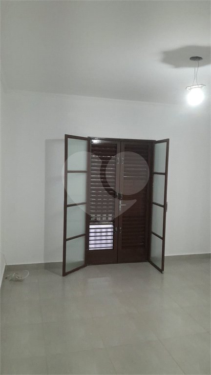 Sobrado à venda com 3 quartos, sendo 1 suíte,  em Bosque, Vinhedo, SP