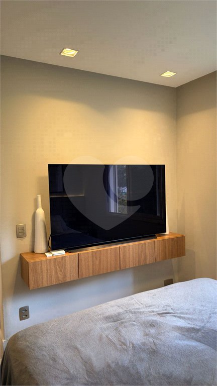 Apartamento à venda com 3 quartos, sendo 1 suíte,  em Jardim Paulista, São Paulo, SP
