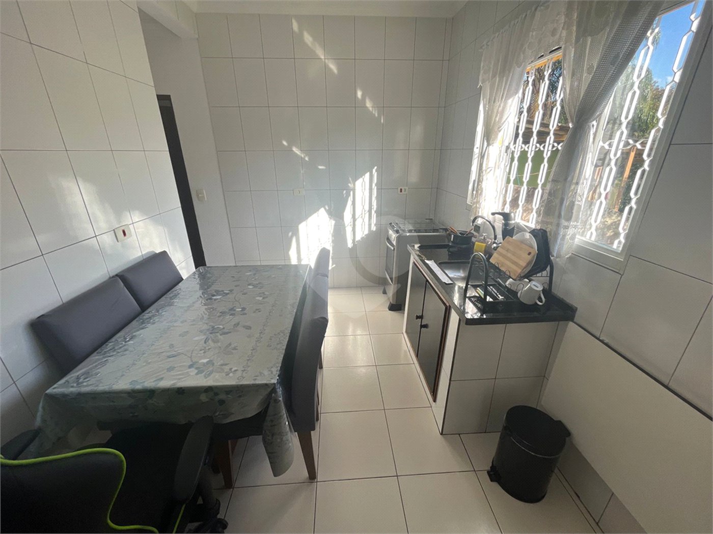 Sobrado à venda com 7 quartos, sendo 1 suíte, em Tremembé, São Paulo, SP
