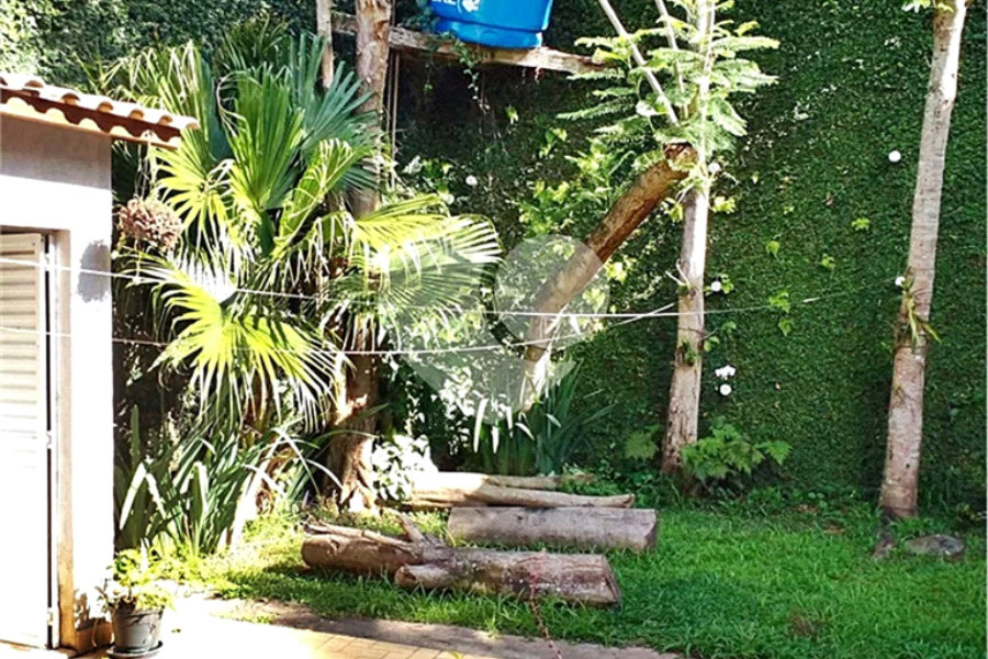 Sobrado à venda com 4 quartos, sendo 3 suítes, em Tremembé, São Paulo, SP