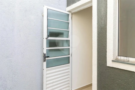 Casa à venda com 2 suítes no condomínio Dos Pássaros, São Paulo - SP