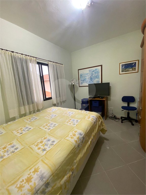 Casa Térrea à venda com 4 quartos, sendo 1 suíte,  em Vila Oliveira, Mogi das Cruzes, SP
