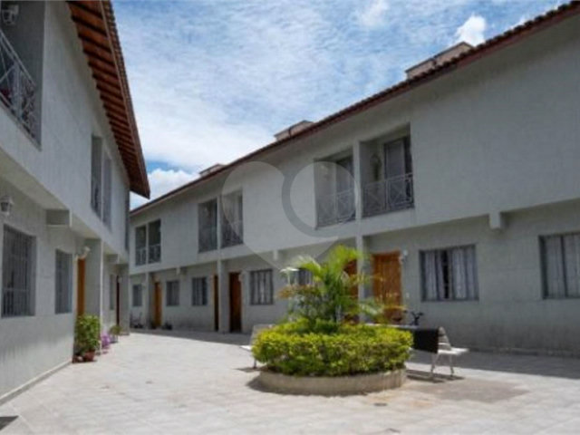 Casa à venda com 2 quartos, sendo 1 suíte,  no condomínio Tulipa 3, São Paulo - SP
