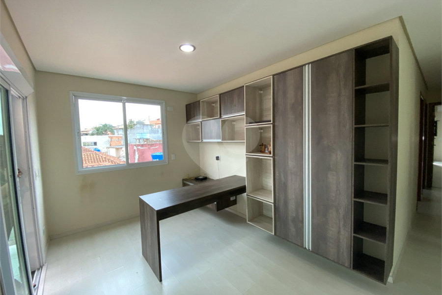 Sobrado à venda com 3 quartos, sendo 1 suíte,  em Jardim Vila Galvão, Guarulhos, SP