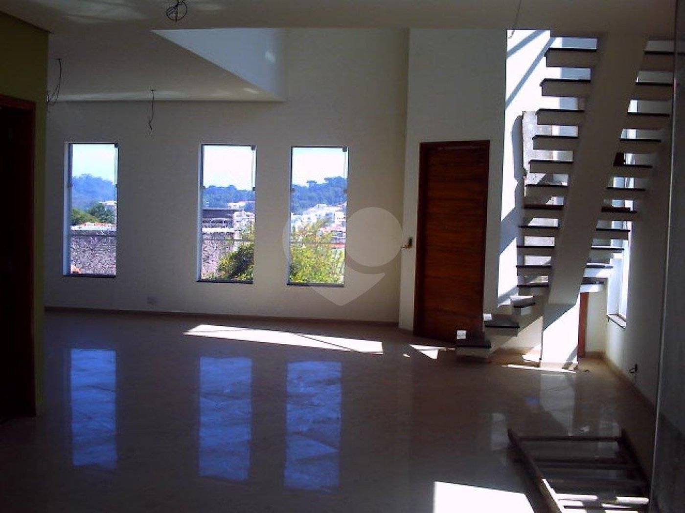 Sobrado à venda com 3 quartos, sendo 1 suíte, em Vila Irmãos Arnoni, São Paulo, SP