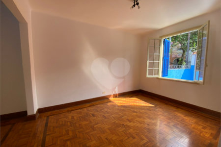 Casa à venda com 2 quartos, sendo 1 suíte, em Aclimação, São Paulo, SP
