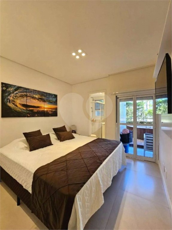 Apartamento à venda com 3 quartos, sendo 1 suíte, em Riviera de São Lourenço, Bertioga, SP