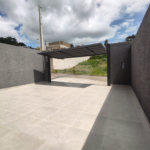 Casa térrea em Atibaia com 3 suítes, sala 2 ambientes, 2 vagas garagem, excelente localização, pronta para morar