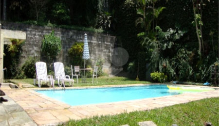 Casa Térrea à venda com 4 quartos, sendo 2 suítes,  em Vila Albertina, São Paulo, SP