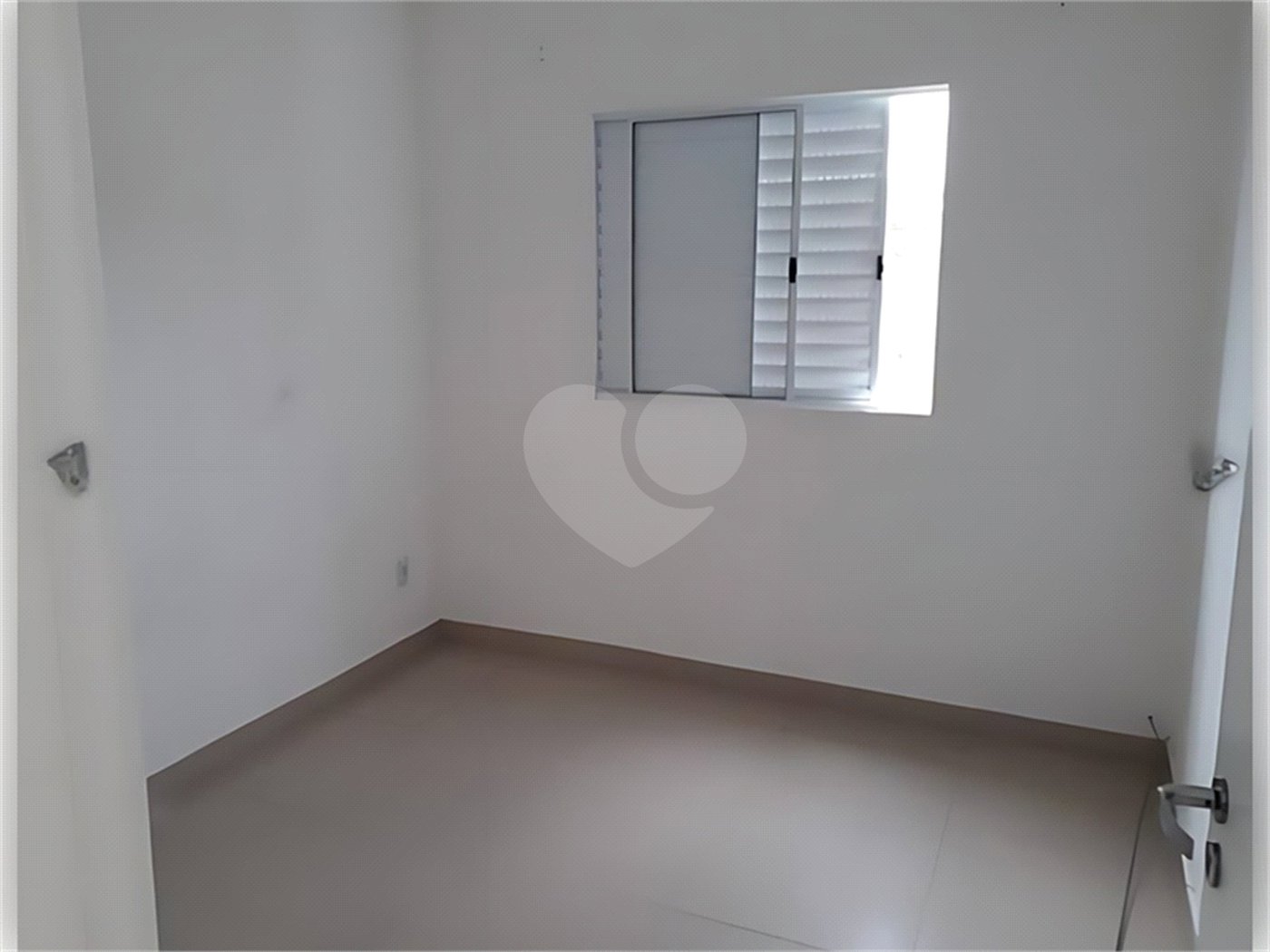 Casa à venda com 2 quartos no condomínio Residencial São Lourenço, Sorocaba - SP