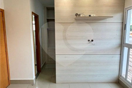 Casa à venda com 3 quartos, sendo 1 suíte, no condomínio Solar das Torres, Cuiabá - MT