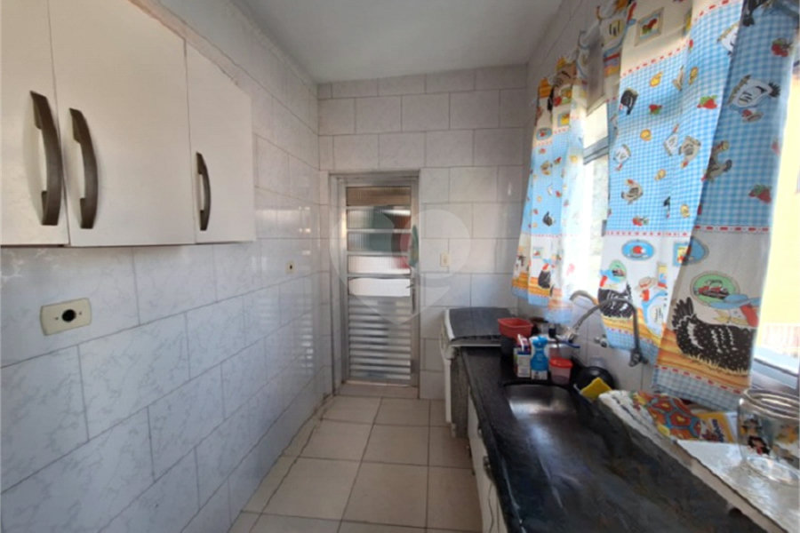 Sobrado à venda com 8 quartos em Penha, São Paulo, SP