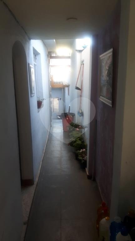 Casa à venda com 2 quartos, sendo 1 suíte, no condomínio Travessa Carmem Lúcia Carneiro,88, São Paulo - SP