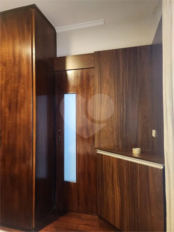 Sobrado à venda com 3 quartos, sendo 1 suíte, em Vila Paulicéia, São Paulo, SP