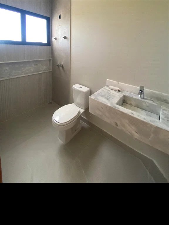 Casa à venda com 3 suítes no condomínio Parque das Camélias, Jundiaí - SP