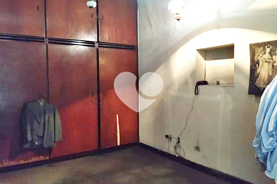 Casa à venda com 4 quartos, sendo 3 suítes, em Santana, São Paulo, SP