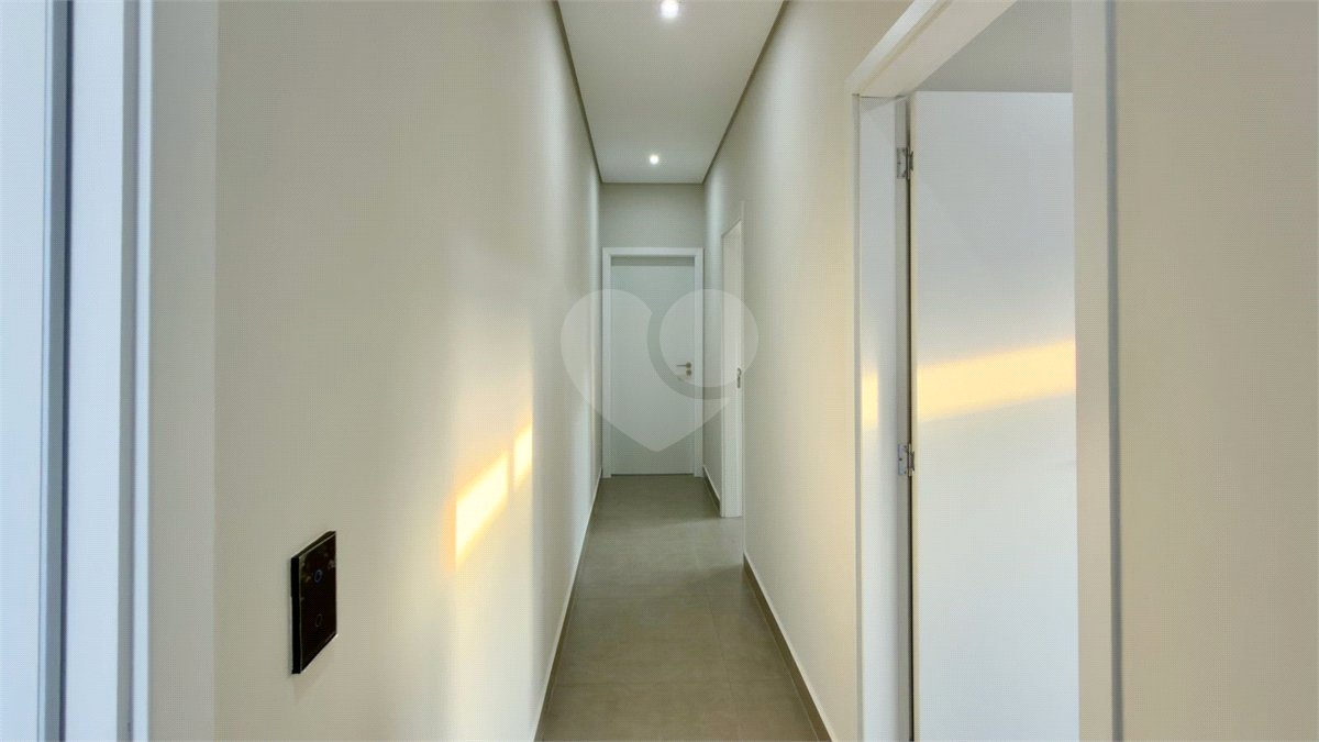 Casa térrea 3 dormitórios (3 suítes), espaço gourmet, piscina, 2 vagas garagem, condomínio fechado com ampla área lazer