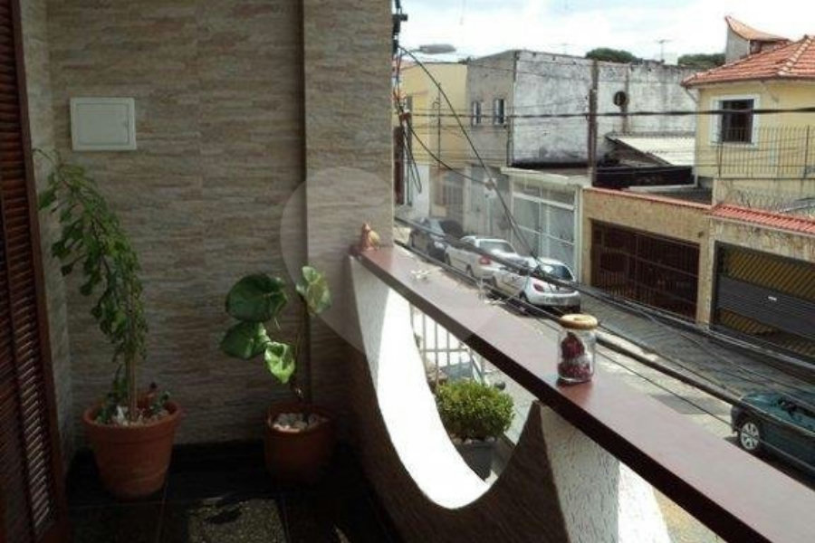 Sobrado à venda com 4 quartos, sendo 1 suíte,  em Parque Edu Chaves, São Paulo, SP