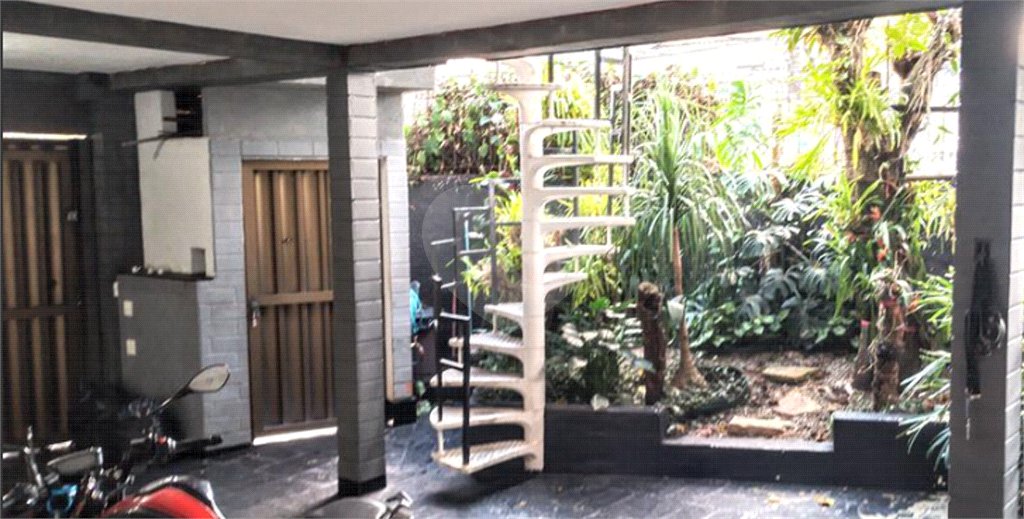 Sobrado à venda com 3 quartos, sendo 1 suíte, em Tremembé, São Paulo, SP