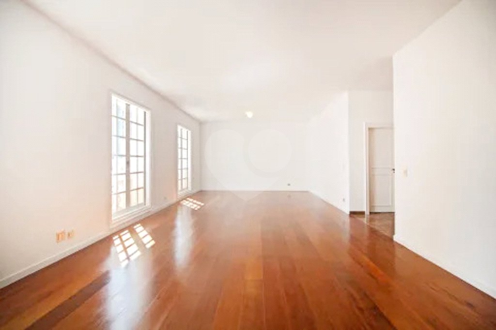 Apartamento à venda com 4 quartos, sendo 3 suítes, em Jardim Paulista, São Paulo, SP